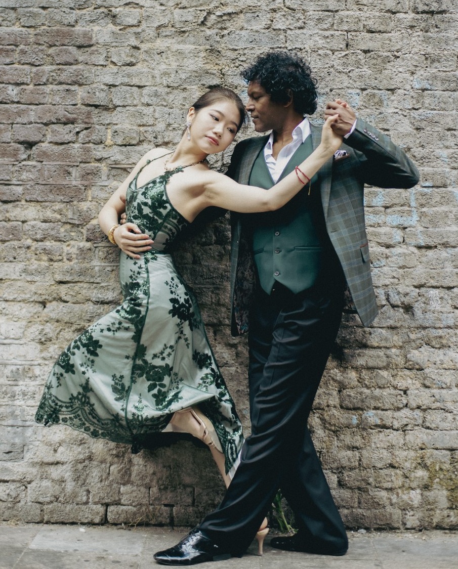 Tango Amistoso dancers and community